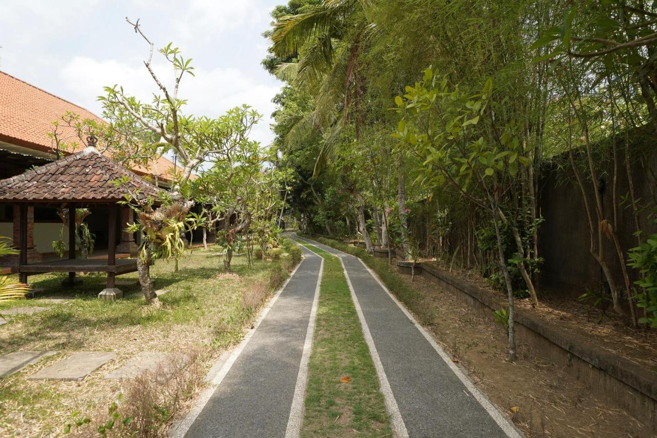 Oyo 1840 Kubu Ubud Hotel Екстериор снимка